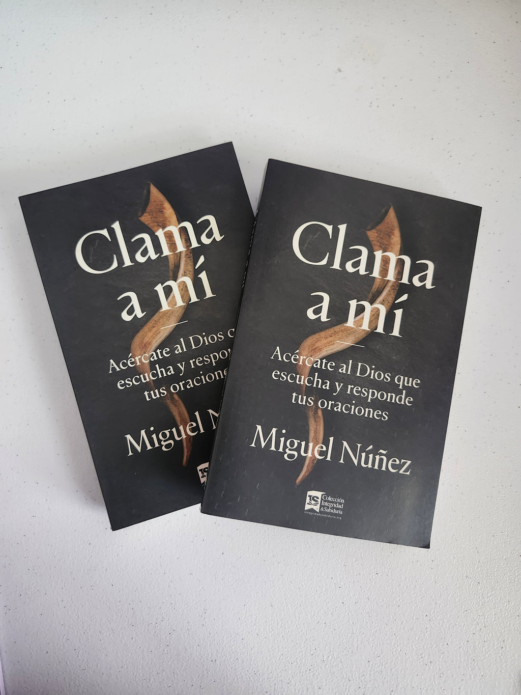 Clama a mi: Acércate al Dios que escucha y responde tus oraciones